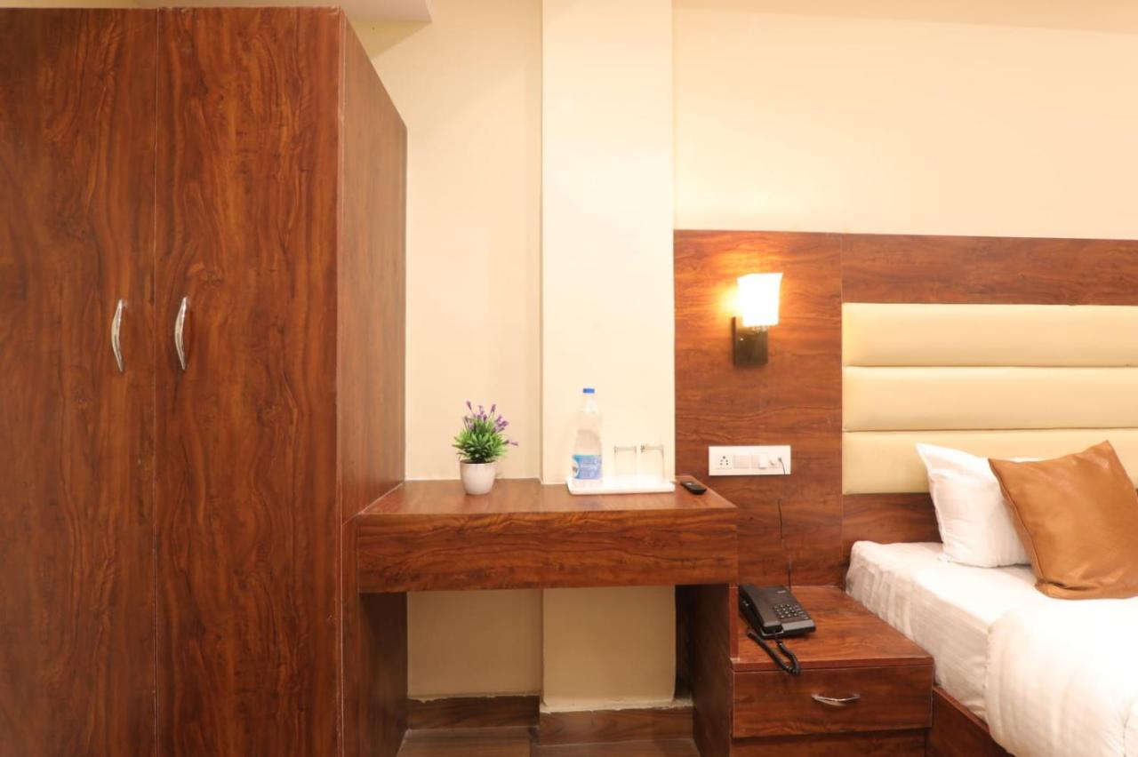 Hotel Blueark Lucknow Exterior foto